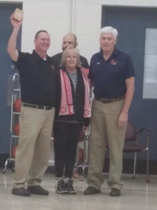 Jim Valla Wins #800
